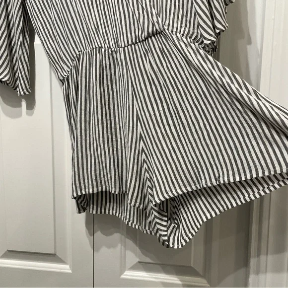 Elan Striped Romper - Picture 10 of 11